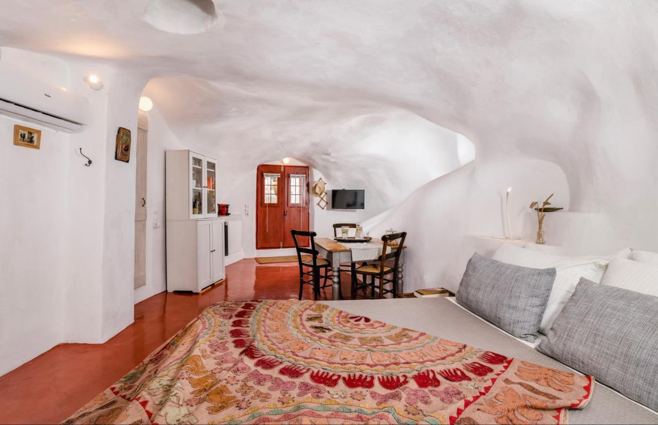 Traditional Farmers Caves Emporio (Santorini) Exterior foto