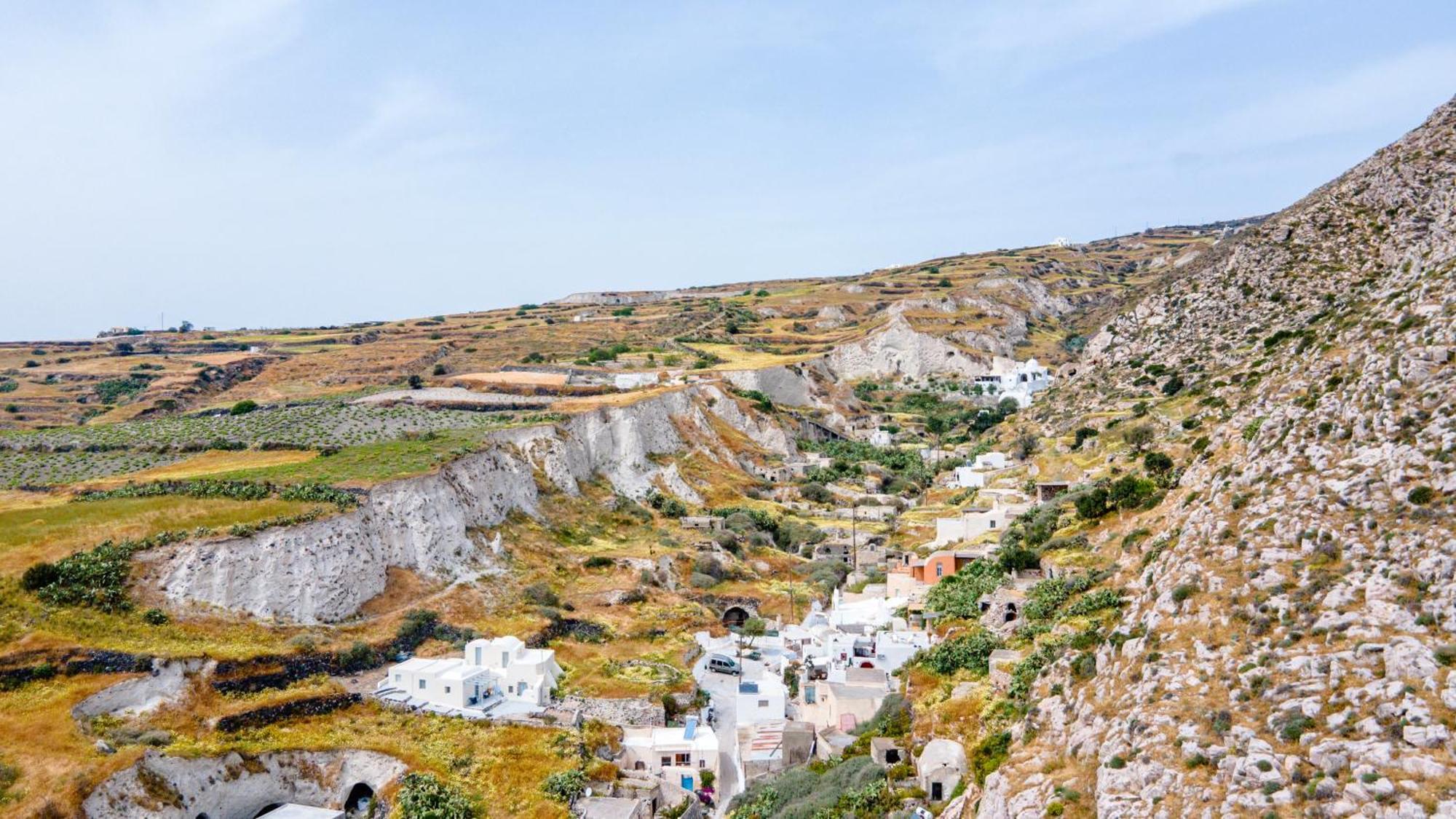 Traditional Farmers Caves Emporio (Santorini) Exterior foto