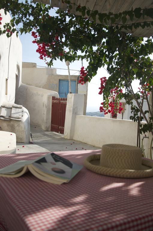 Traditional Farmers Caves Emporio (Santorini) Exterior foto