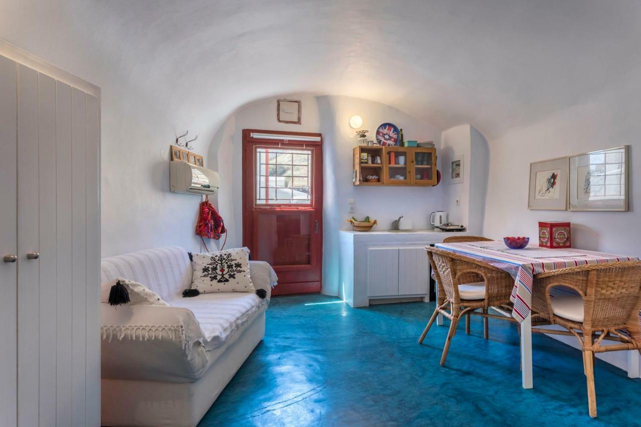 Traditional Farmers Caves Emporio (Santorini) Exterior foto