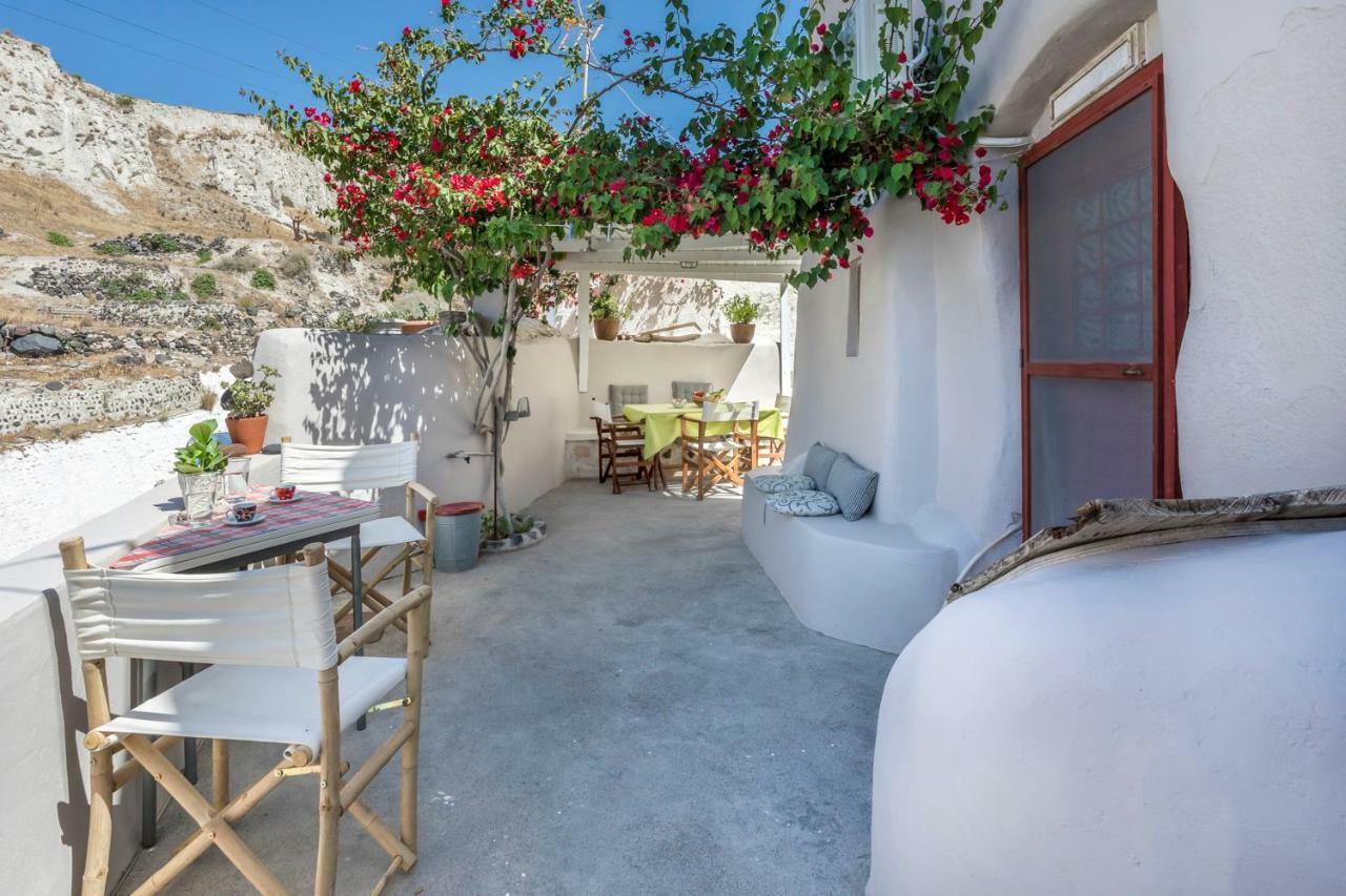 Traditional Farmers Caves Emporio (Santorini) Exterior foto