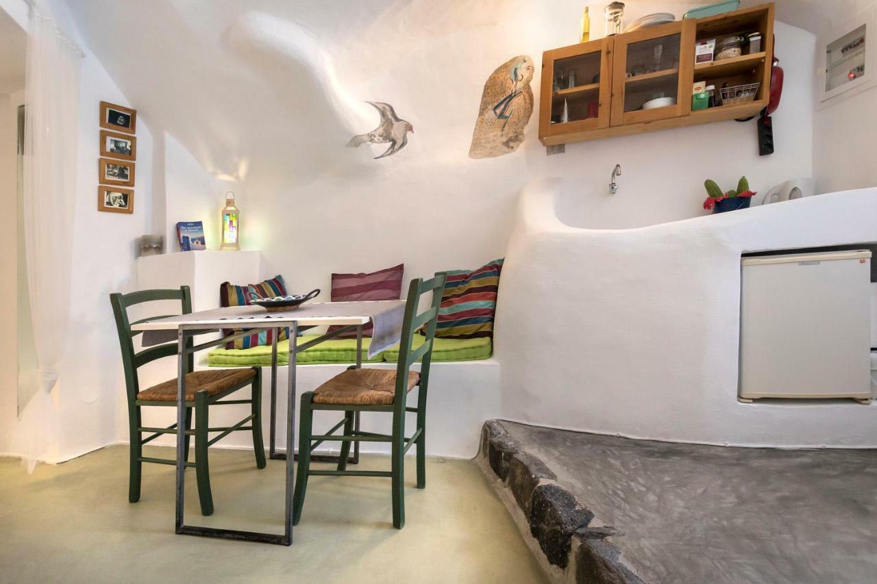 Traditional Farmers Caves Emporio (Santorini) Exterior foto
